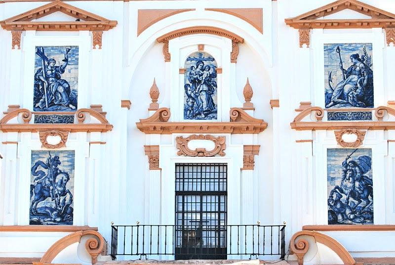Un río indómito,  una ciudad malograda, un puente inspirado y la Caridad.