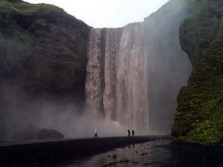 13 de agosto. Geysir, Gullfoss, cráter Kerid, cascada Seljalandsfoss y Skófagoss