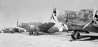 El Corpo Aereo Italiano bombardea Inglaterra - 25/10/1940.