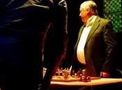 Kárpov vuelve tablero