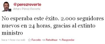 Arturo Pérez-Reverte rentabiliza en Twitter su lengua viperina