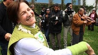 ONPE AL 97.066%: VILLARÁN DISMINUYE VENTAJA A 36,459 VOTOS, PERO FLORES RECONOCE DERROTA