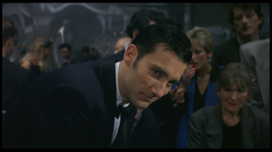 vlcsnap-35601 “Repartiendo cartas con su brazo de oro”: Croupier, regreso al mejor Mike Hodges. El juego, el punto de vista y el noir británico