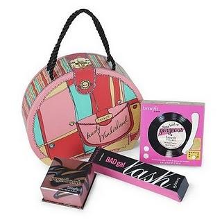 NOVEDADES DE BENEFIT PARA NAVIDAD 2010.