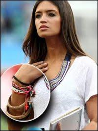 El Rosario se ha puesto de moda. (¿Y nosotros vamos a quitar los crucifijos?)