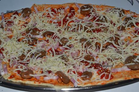 Pizza de Robellons,  Pimientos Asados y Beicon