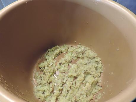 Guiso de patatas con salmón.