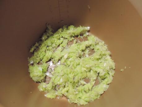 Guiso de patatas con salmón.