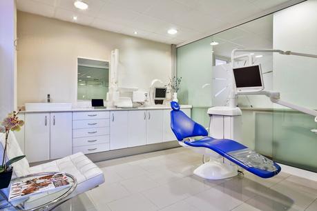 LA IMPORTANCIA DE UNA BUENA SONRISA: