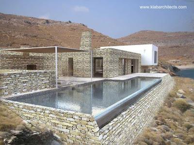 Casa de piedra semi-enterrada estilo Contemporáneo en Grecia
