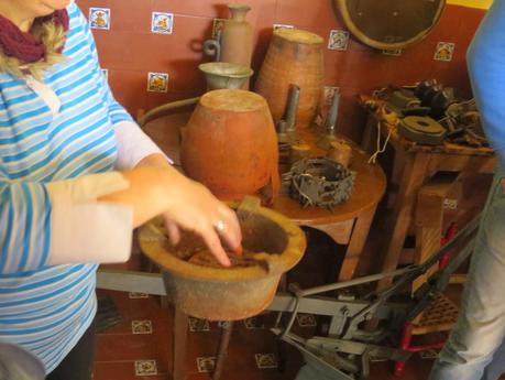 VISITA A LA FINCA QUESERÍA DE MONTE ROBLEDO EN ARACENA. CÓMO ELABORAR QUESO PASO A PASO. TALLER DE QUESO.