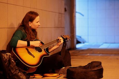 Street musician - Yuri Samoilov