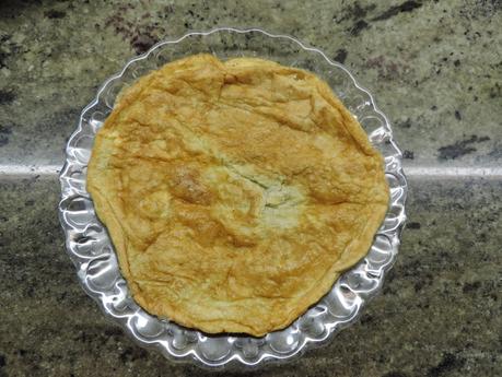 Tortilla francesa con champiñon, jamón de pavo y queso.