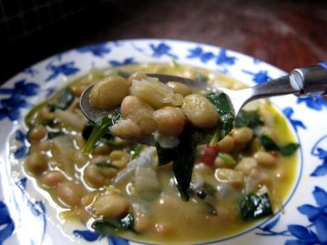 alubias-pochas-picantes-con-espinacas-