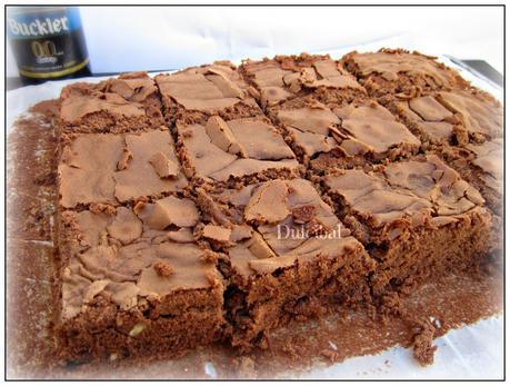 BROWNIE DOS CHOCOLATES CON CERVEZA NEGRA