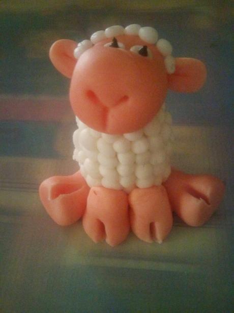 Paso a paso ovejita de fondant