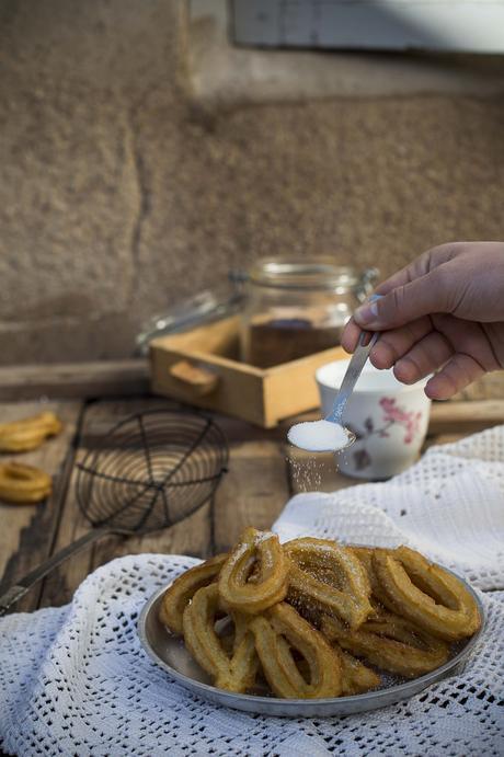 Churros con chocolate fáciles