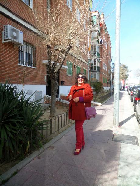 Look en color block : Rojo, naranja y púrpura