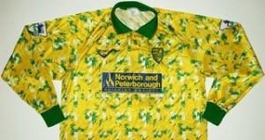 camiseta Norwich City