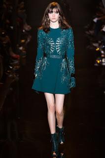 Elie Saab presenta su nueva colección de otoño