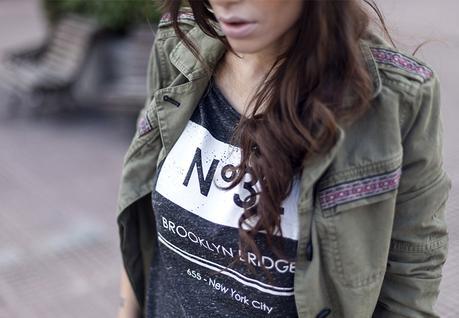 street style barbara crespo hakei military khaki and ethnic jacket doc martens fashion blogger ouyfit blog de moda