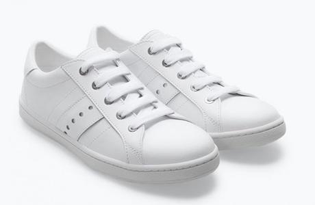 Zapatillas blancas, tendencia deportiva que vuelve a estar de moda
