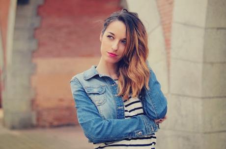 ¿AZUL Y NEGRO O BLANCO Y DORADO? ¿AZUL Y NEGRO O BLANCO Y DORADO?