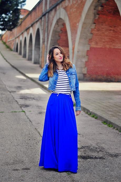 ¿AZUL Y NEGRO O BLANCO Y DORADO? ¿AZUL Y NEGRO O BLANCO Y DORADO?