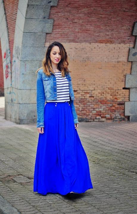 ¿AZUL Y NEGRO O BLANCO Y DORADO? ¿AZUL Y NEGRO O BLANCO Y DORADO?