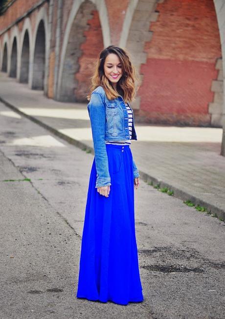 ¿AZUL Y NEGRO O BLANCO Y DORADO? ¿AZUL Y NEGRO O BLANCO Y DORADO?