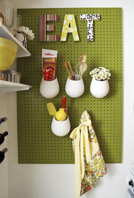 Tableros perforados; Una idea económica para organizar y decorar las cocinas. Tableros perforados; Una idea económica para organizar y decorar las cocinas.