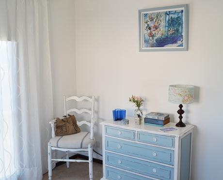 El cuarto celeste y vintage