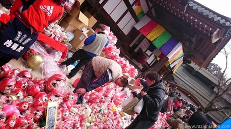 DARUMA MATSURI en el templo Jindaiji