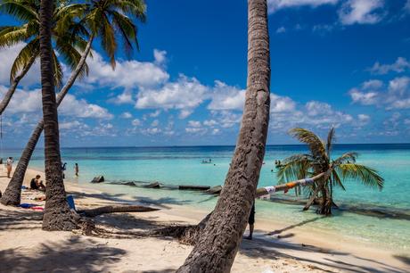 El agua cristalina dentro del arrecife, Maafushi