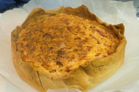 Quiché de chorizo, queso, patatas fritas y bacon Quiché de chorizo, queso, patatas fritas y bacon