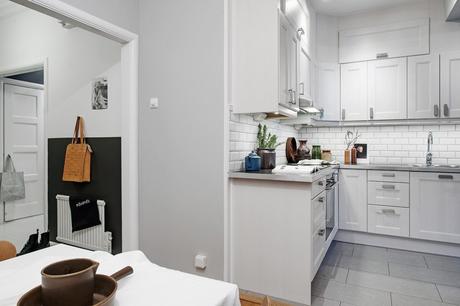 Un apartamento en gris y blanco; Elegancia y modernidad.