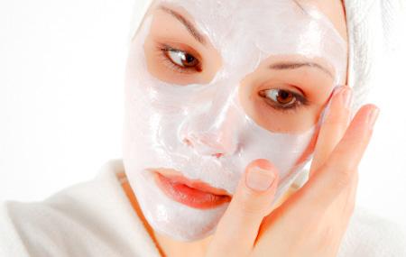 Aprende a Preparar tus Propias Mascarillas para el Cutis en Casa.