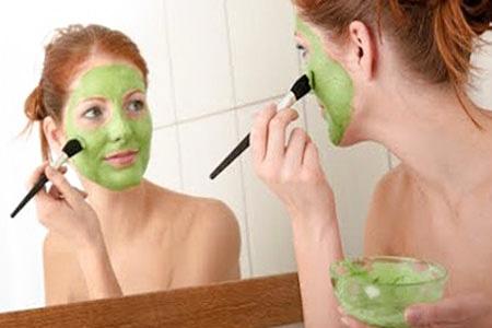 Aprende a Preparar tus Propias Mascarillas para el Cutis en Casa.