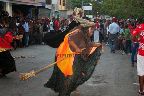 El Carnaval Neibano por 72 aniversario de Neiba.