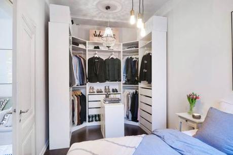 interiores de pisos pequeños decoración pisos pequeños decoración nórdica escandinava cocinas pequeñas en L cocinas pequeñas cocinas nórdicas cocinas con encimera de madera cocinas blancas modernas blog decoración de interiores 