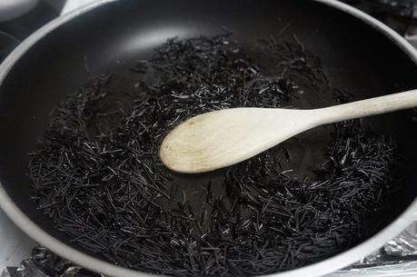 Fideuá negra con sepia