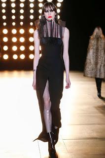 Saint Laurent sigue fiel a su estilo