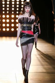 Saint Laurent sigue fiel a su estilo