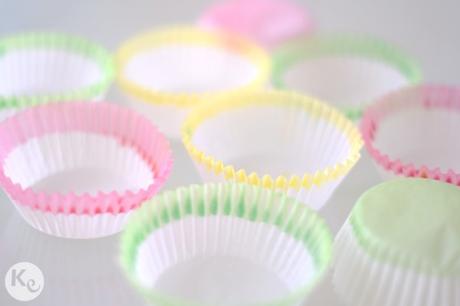 Dyed cupcakes liners