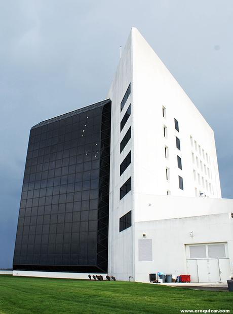 J.F.K. Presidential Library & Museum – I. Pei BOS-005-J.F.K. Presidential Library & Museum-1