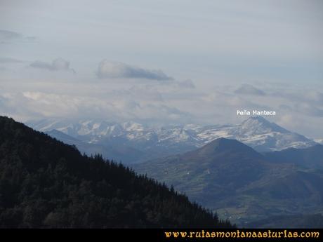 Ruta Sierra Bufarán, picos Degollada o Grande y Cotera: Vista de Peña Manteca