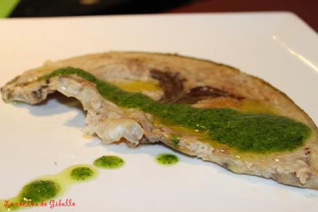 Emperador a la plancha con salsa de perejil