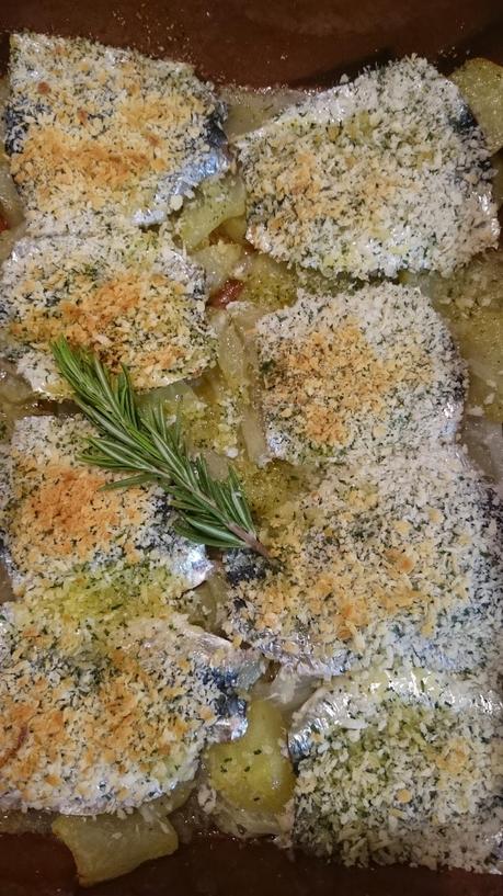 SARDINAS AL HORNO CON COSTRA DE AJO Y ROMERO (Cena#76)