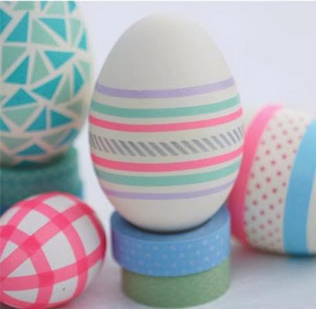 Huevos de pascua decorados con washi tape