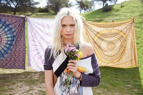 Urban Outfitter presenta su nuevo lookbook para la temporada de festivales